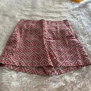 Ann Taylor Textured Shorts Size 6